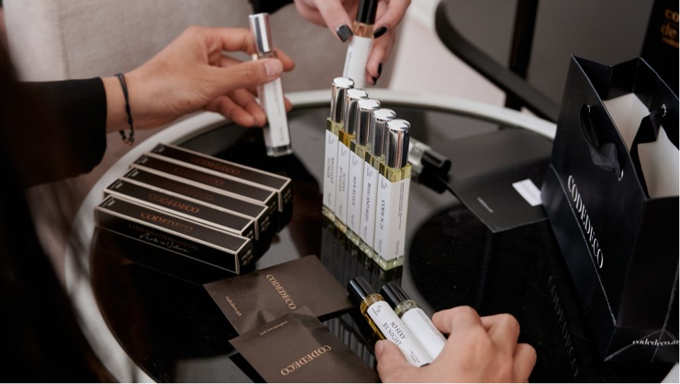 Bo suu tap nuoc hoa theo nhom huong.